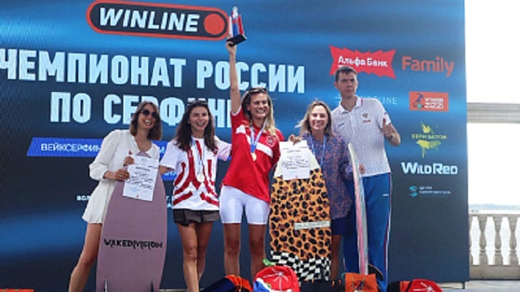 В Волгограде наградили призеров чемпионата и первенства РФ по серфингу