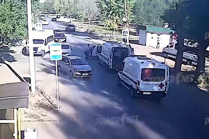 Из Волжского в Волгоград перевезли сбитого иномаркой 4-летнего мальчика