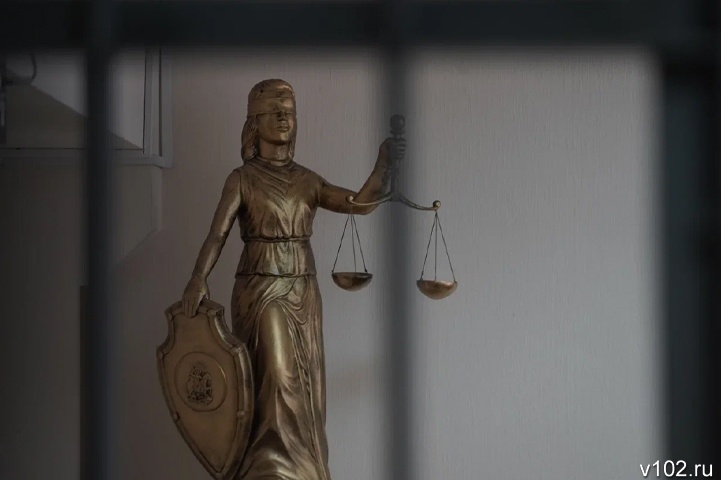Под Волгоградом суд отправил в СИЗО сгубившего сына мотоциклиста
