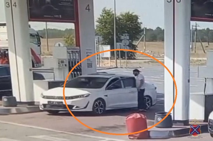 Водителя из Санкт-Петербурга задержали за воровство бензина на волгоградской АЗС