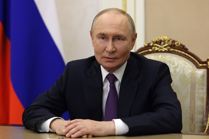 Путин отметил орденами погибших при налете БПЛА саратовцев