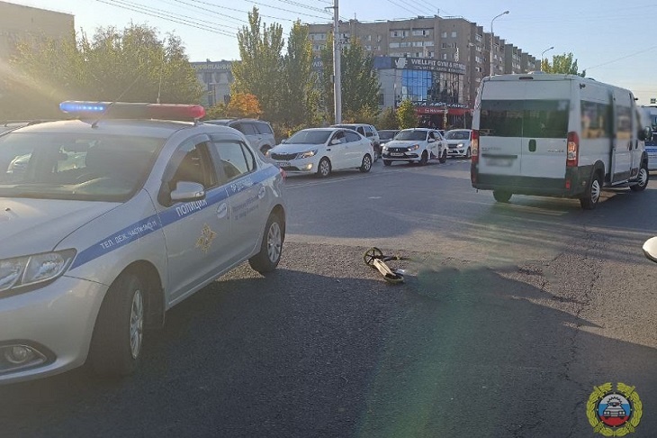 В Волжском арестуют водителя, сбившего насмерть ребенка на самокате