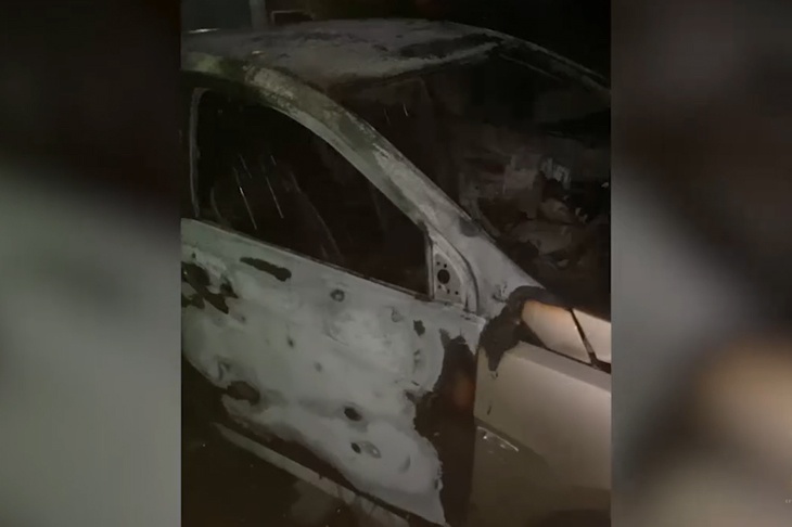 В Волжском полиция уточняет обстоятельства воспламенения иномарки