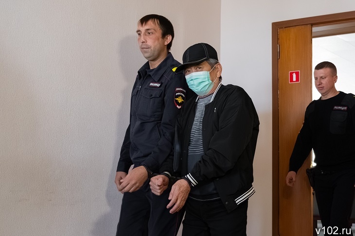 Что видел Пак? В облсуде выслушали всех свидетелей обвинения по делу о наезде BMW на волгоградку