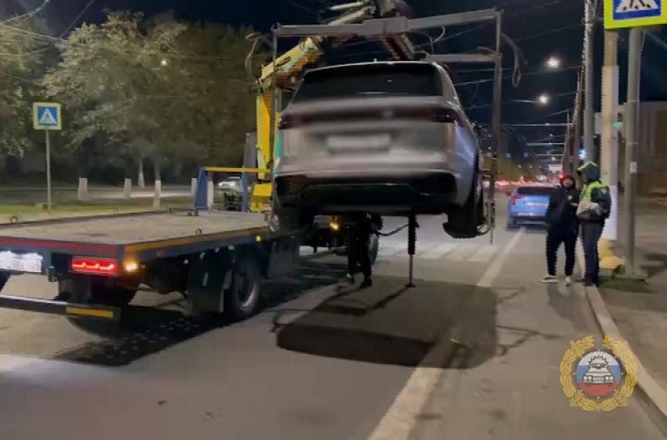 В Волгограде четверо водителей  лишились авто из-за отсутствия регистрации