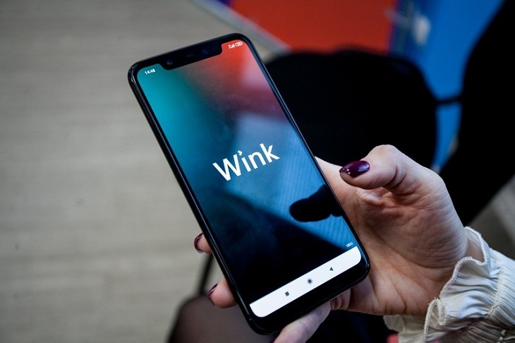 Успеть за 60 секунд: Wink.ru запустил короткие вертикальные сериалы для просмотра в дороге