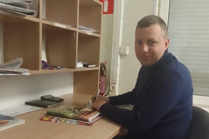 «Нас не заменит никакой искусственный интеллект»: молодой почтальон из Фролово — о том, почему пришел в профессию и решил остаться в ней навсегда