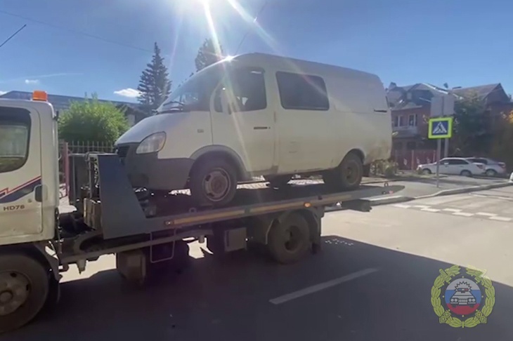 Той же дорогой? В Волжском задержали забитую нелегалами маршрутку без тормозов
