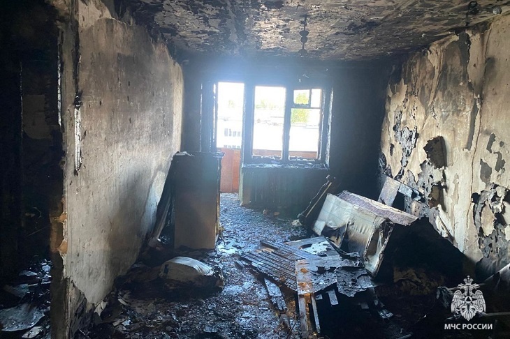 В Волгограде загоревшийся холодильник едва не убил пенсионерку