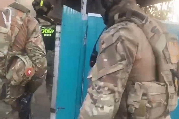 «Колеса продавал?»: волгоградские силовики задержали в Краснодаре горе-продавца шин