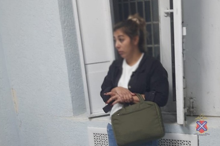 Волгоградская полиция задержала мошенницу из Адыгеи за обман участника СВО