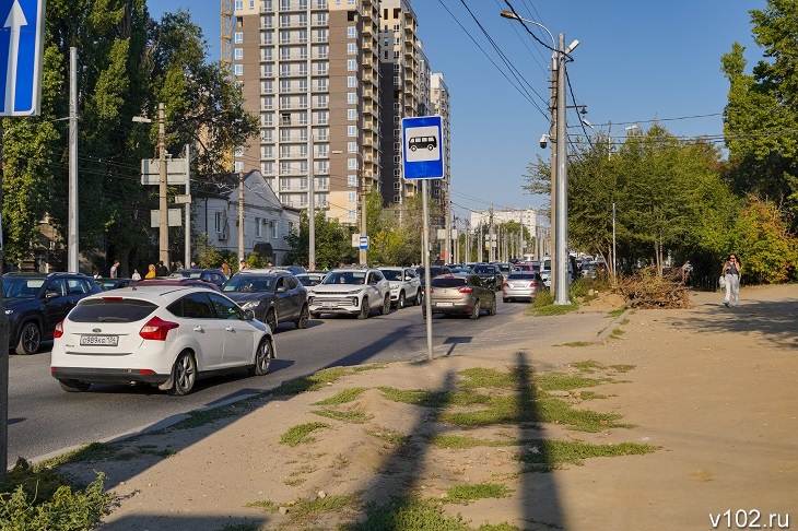 Из-за ДТП в Волгограде встало движение на Ангарском и Второй продольной