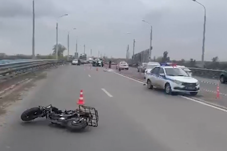 Под Волгоградом на «танцующем» мосту иномарка насмерть сбила 16-летнего велосепидиста