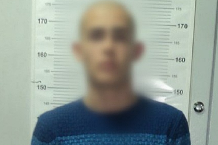 18-летний волгоградец с ножом похитил телефон у подростка