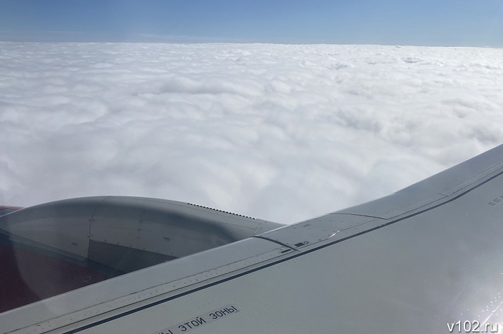 Летевший в Волгоград самолет ушел на запасной аэродром из-за проблем с метеолокатором