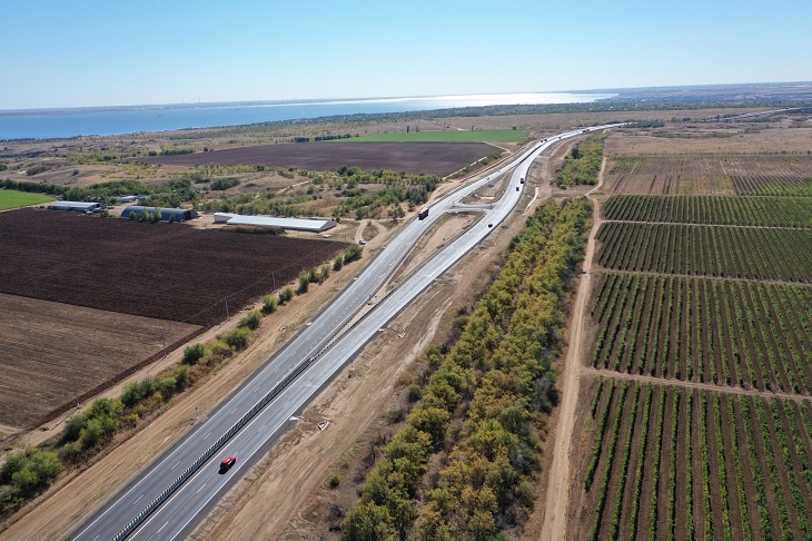 Новые «штаны», «петли» и полосы: под Волгоградом досрочно модернизировали 11 км трассы Р-228