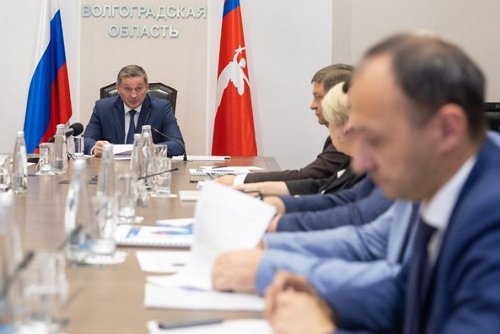 Бочаров обсудил с силовиками противодействие киевскому режиму и грядущую зиму с чиновниками