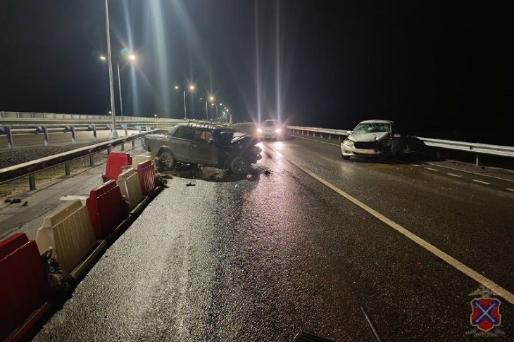 «Жигули» снесло перед: пять человек пострадали в ДТП под Волгоградом