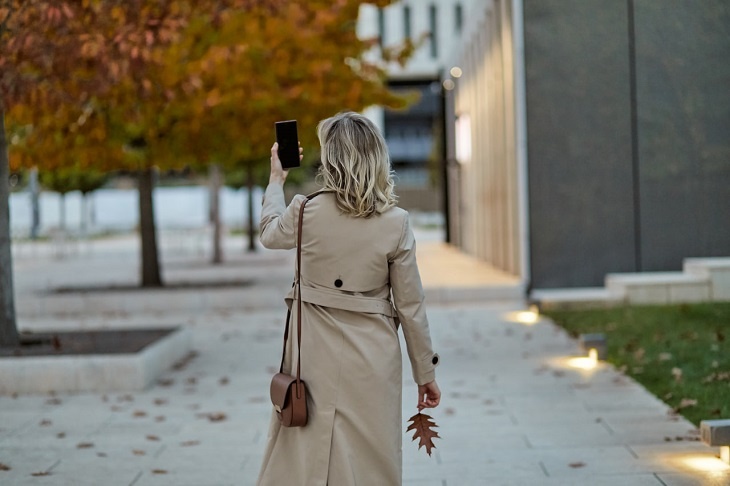 Россияне оценили смартфоны цвета тыквы