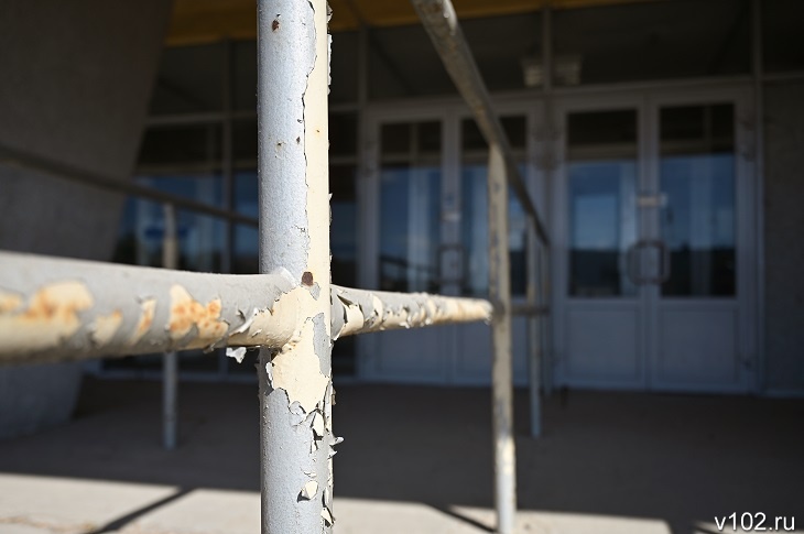 Виновнику сорванного ремонта Дворца спорта выдали черную метку