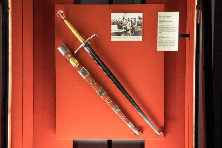 В Москве выставят подаренный Сталинграду меч британского короля Георга VI