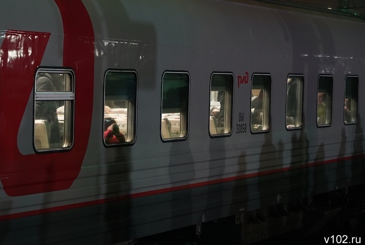 Волгоградским железнодорожникам проиндексируют зарплаты на 5,12%