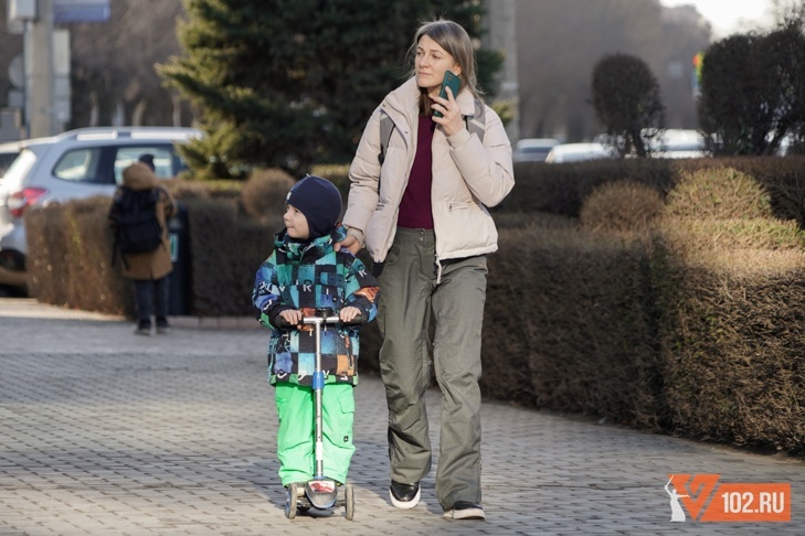 В волгоградском СФР назвали условия получения детских пособий