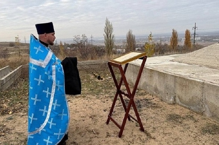 Настоятель храма в Волгограде объехал с иконой южные границы после атак ВСУ