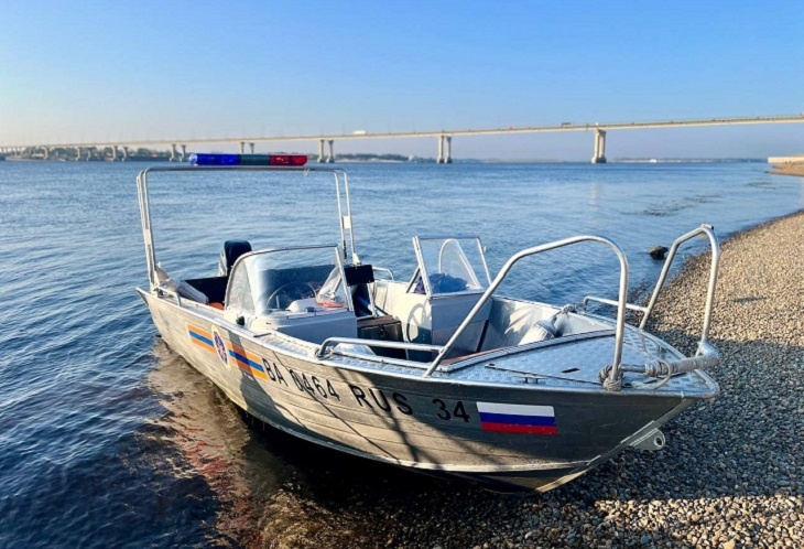 Около «танцующего» моста водолазы ищут пропавшего 23-летнего волгоградца