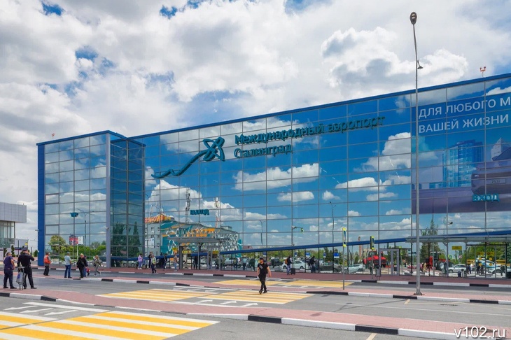 В Волгограде аэропорт возобновил работу после семичасового простоя