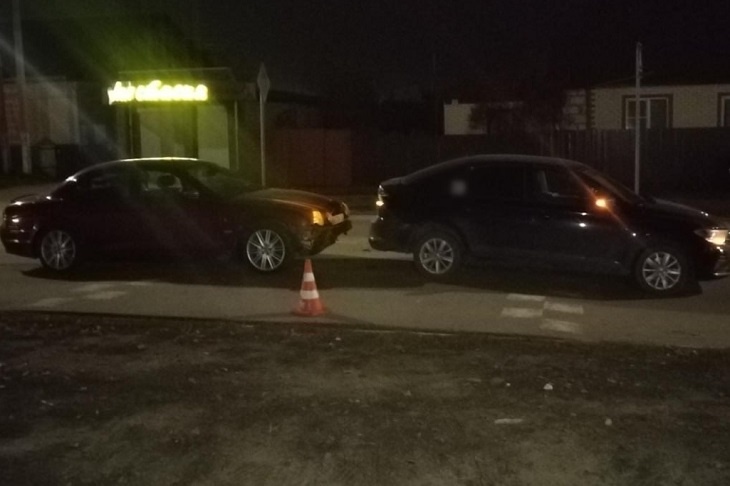 В Урюпинске пьяный водитель на Jaguar в ДТП покалечил ребенка