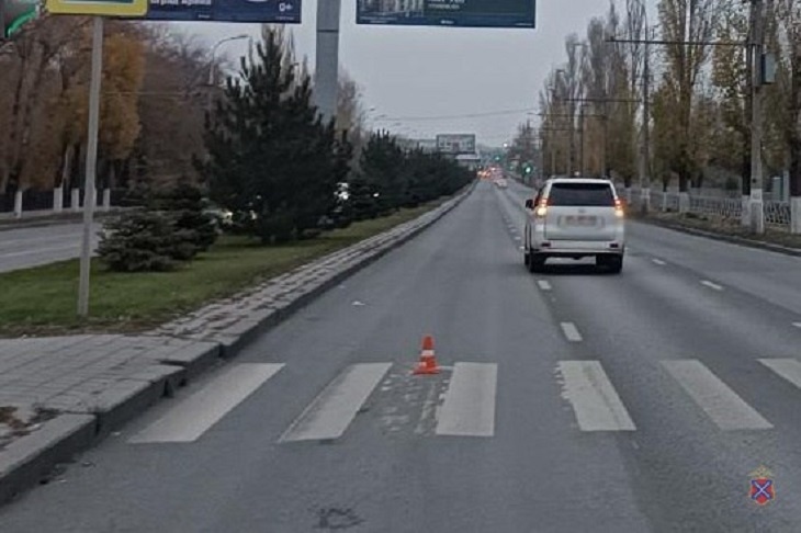 На севере Волгограда белый Land Cruiser сбил 12-летнего школьника