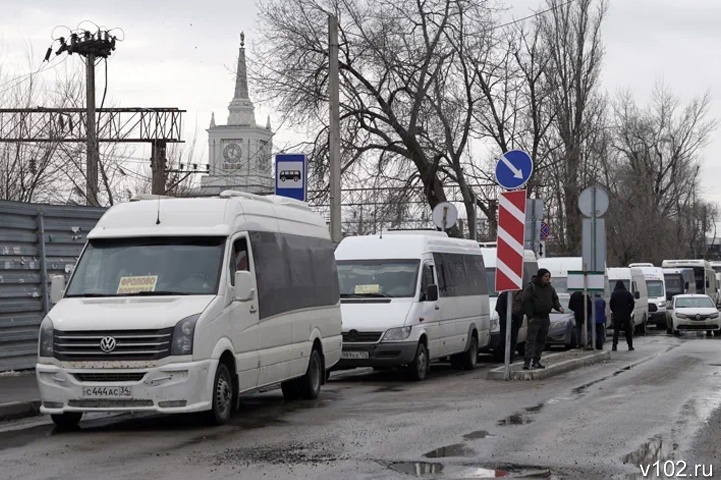 В Волгограде владелицу маршруток оштрафовали за водителя-нелегала