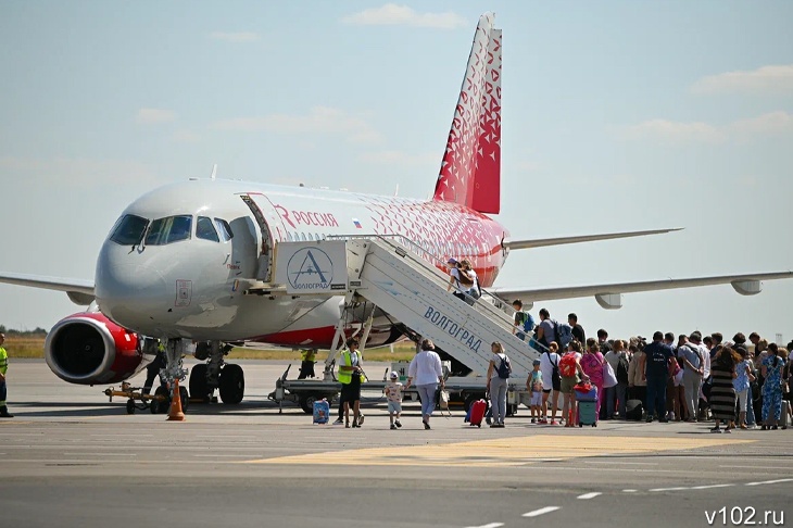 В Волгограде аэропорт возобновил работу после ночных ограничений