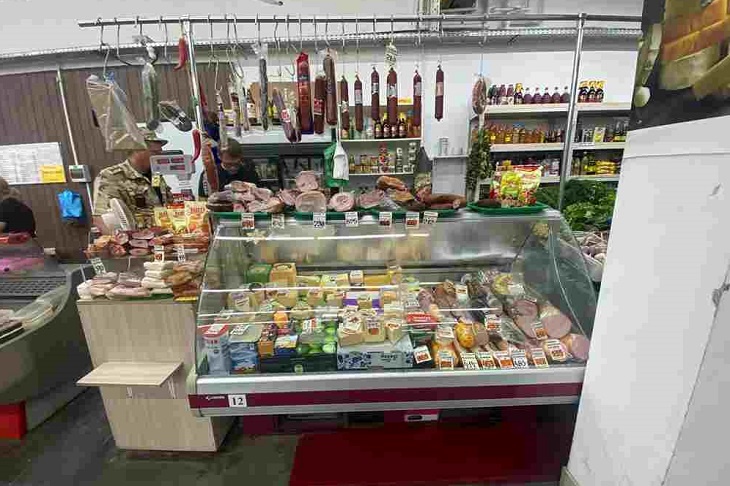 Из торговой точки в Волжском изъяли для уничтожения иностранный сыр