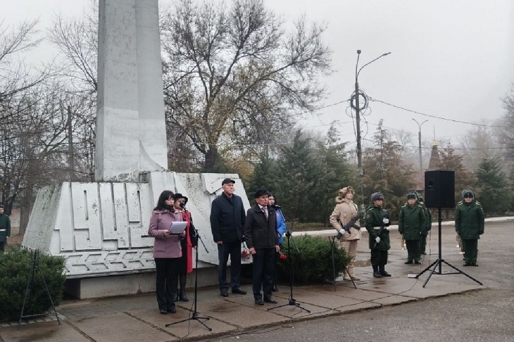 В Камышине почтили подвиг ушедших на фронт 2200 комсомольцев-добровольцев