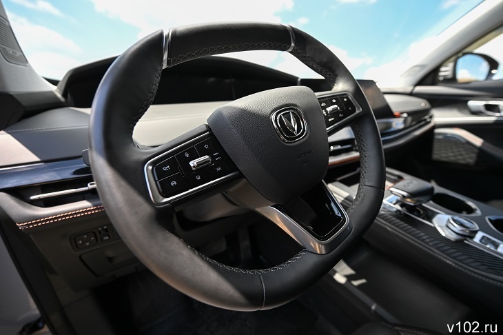 Волгоградцам напомнили о сроках замены прав