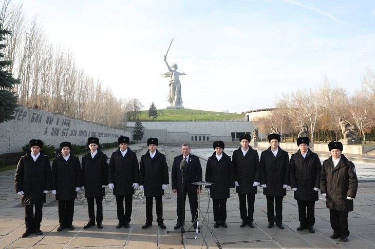 Бочаров принял участие в закладке ледокола Сталинград с Владимиром Путиным