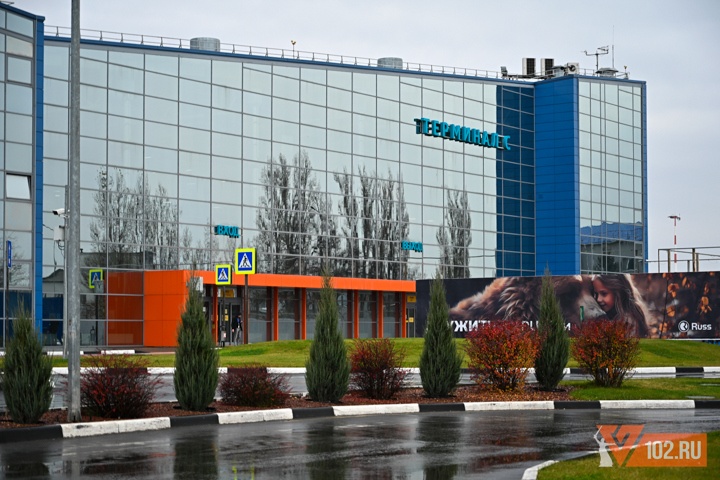 Два самолета задерживаются в волгоградском аэропорту