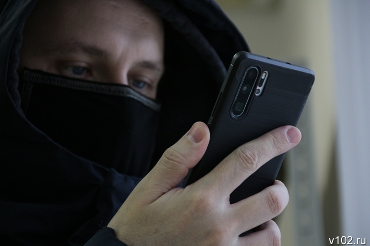 Мошенники просят оплатить волгоградцев налоги до 1 декабря