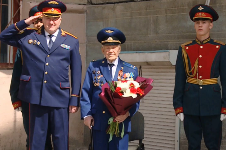 В Волгограде ушел из жизни 101-летний ветеран ВОВ Георгий Роговой