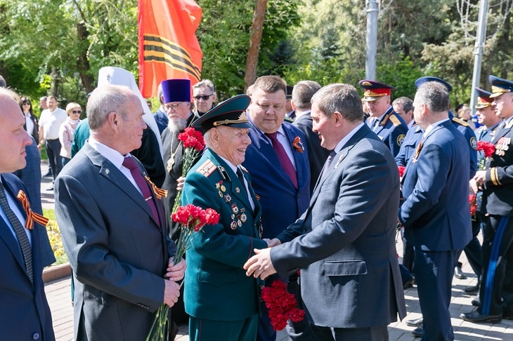 Бочаров поздравил с 100-летием фронтовика Шестеля