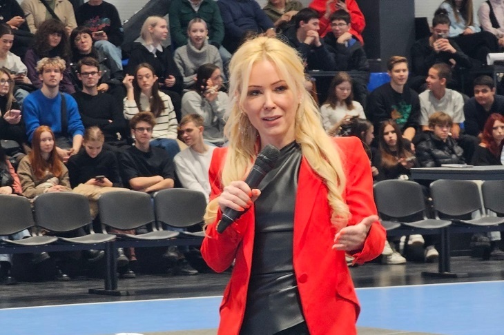 Мизулина передаст жалобы волгоградцев на блокировку Roblox в РКН