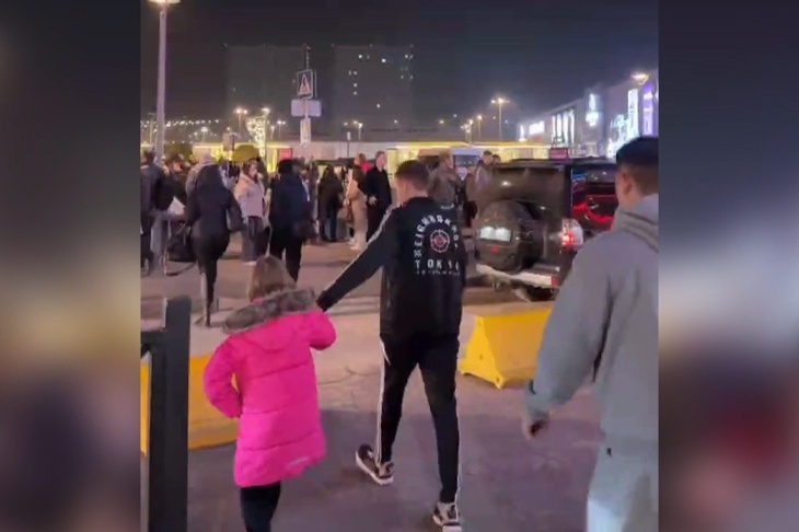 «Сами пока ничего не знаем»: в Волгограде эвакуировали ТРЦ «Акварель»