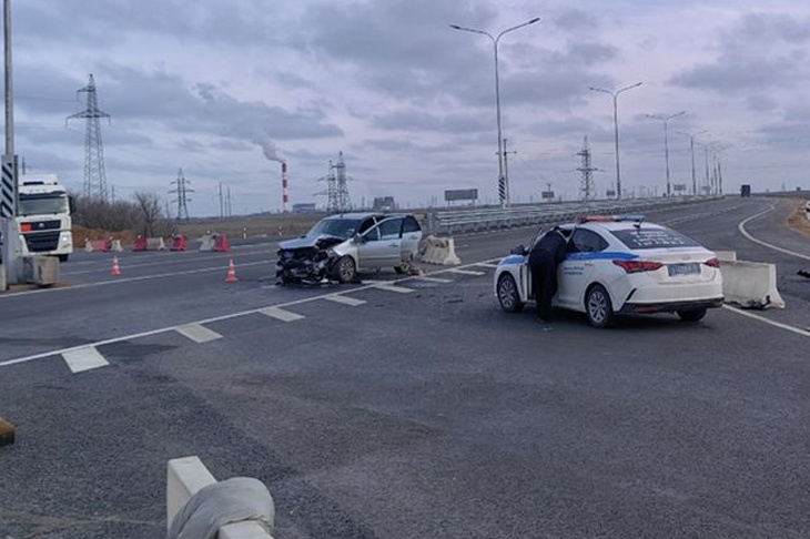 Пассажирка погибла в жутком столкновении на объезде в Волгограде