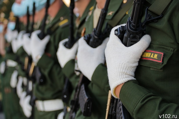 Указ о военных сборах – 2026: кто из волгоградцев может получить повестку
