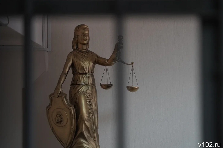 Волгоградцу грозит 8 лет тюрьмы за доставшуюся по наследству банку с порохом