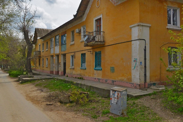 В Волгограде снесут аварийный дом в посёлке Саши Чекалина