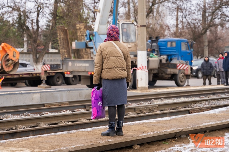 Трамвайные остановки на Ангарском в Волгограде доводят до ума: фото