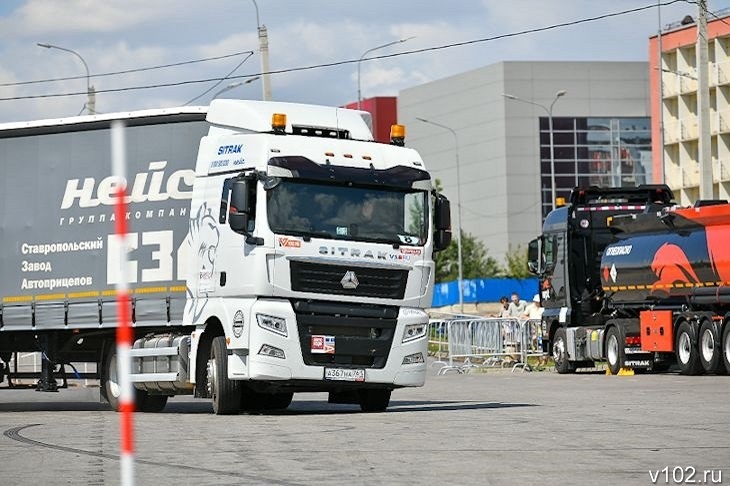 В Волгограде ищут водителей на зарплату до 280 тысяч рублей